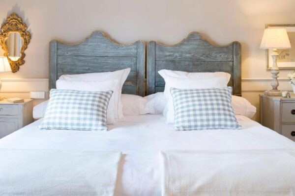 casa los tomillares accommodation hunting gredos ibex