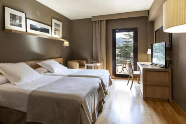 parador de la seu durgell accommodation hunting cantabrian chamois